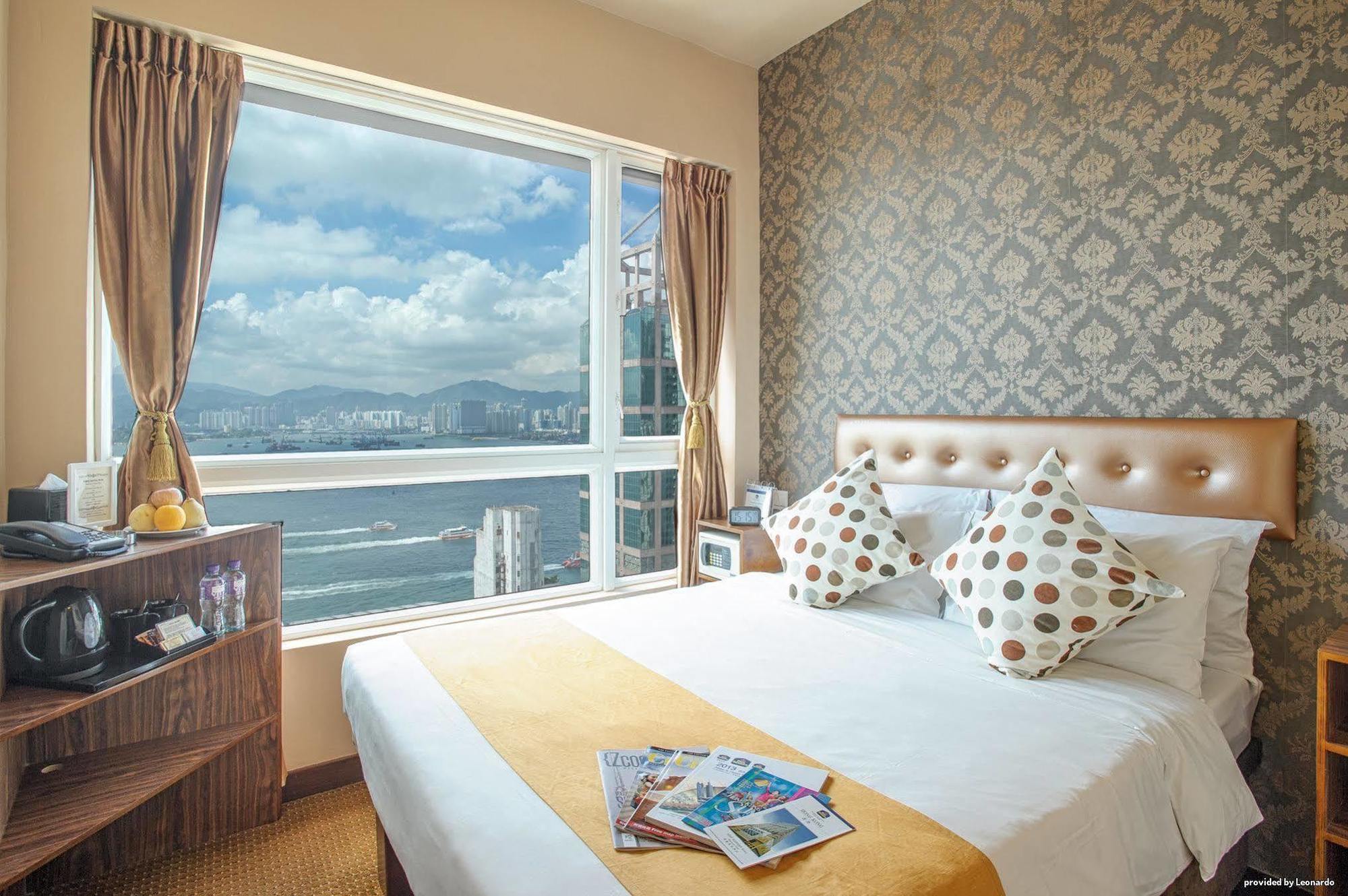 Ramada Hong Kong Harbour View Hotel Esterno foto
